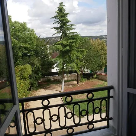 Les Coteaux Vila Montgeron